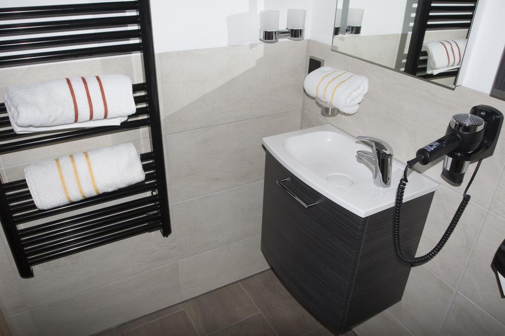 Gaestehaus Lehr Kinding Phòng bức ảnh